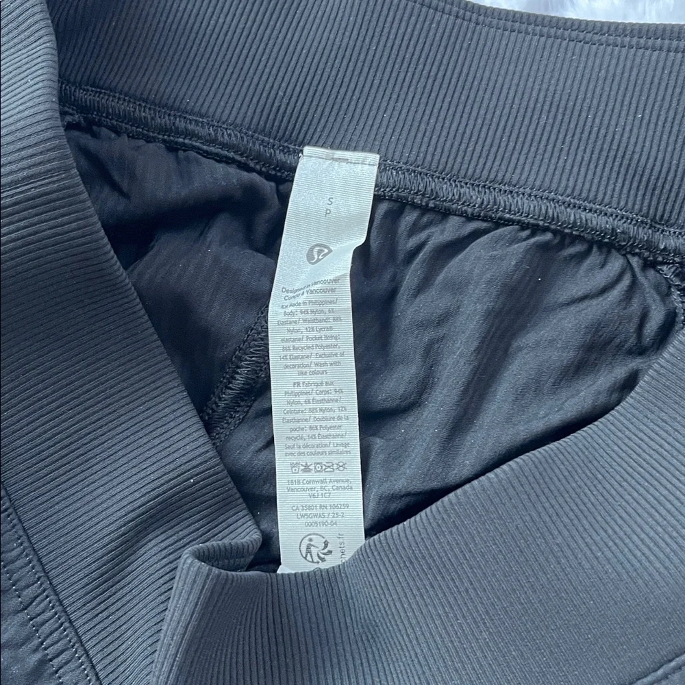 🆕 Lululemon Ruched Wide-Leg High-Rise Pant size S, black - Picture 4 of 9